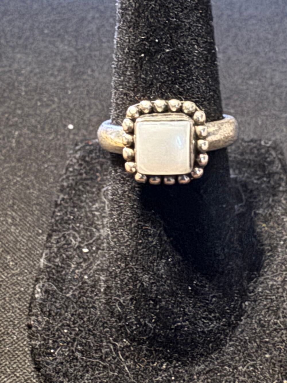 Vintage 925 Silver MOP 5g Size 5 Silpada Ring